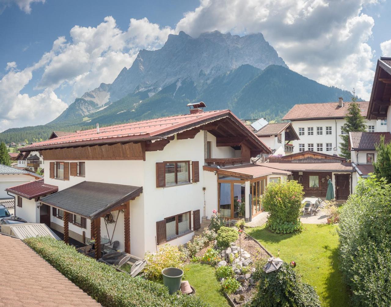 Chalet Holzerstubn Ehrwald Exterior foto